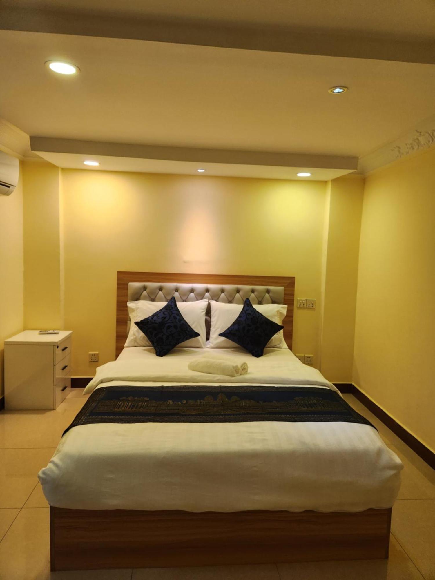 Soma Hotel Phnom Penh Exterior foto
